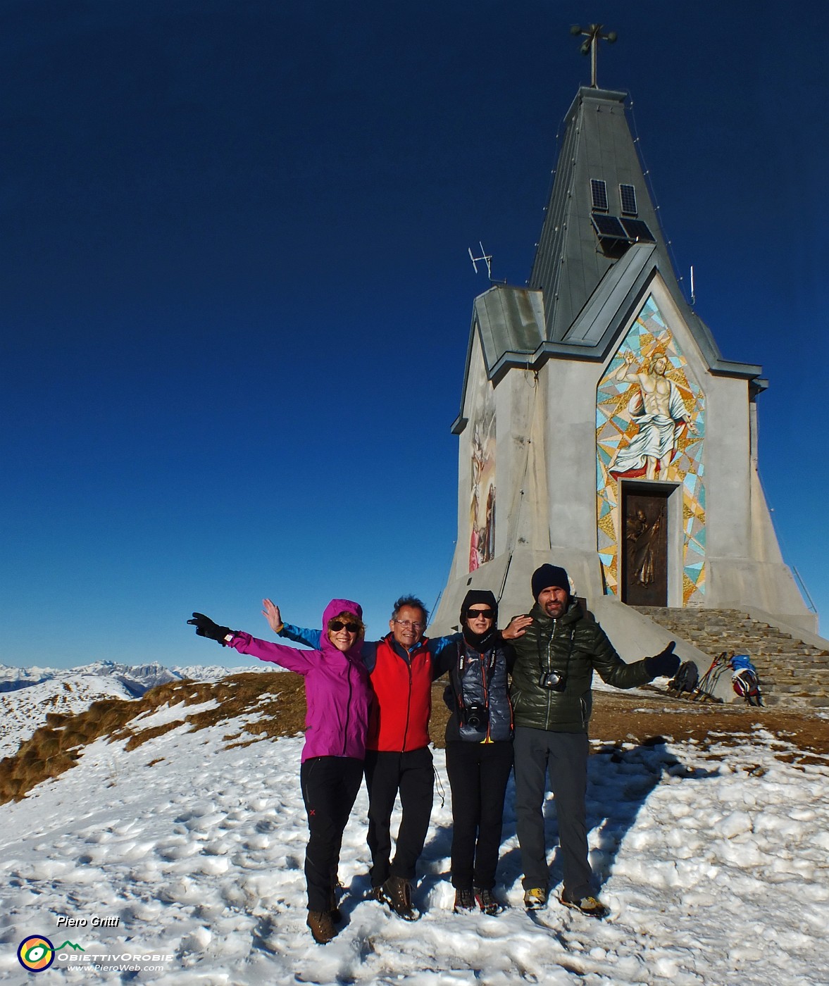 60  Al monumento del Redentore in vetta al Guglielmo (1957 m).JPG